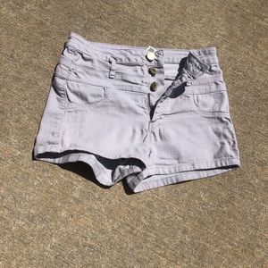 High-waisted Refuge Grey Jean shorts✨🏷